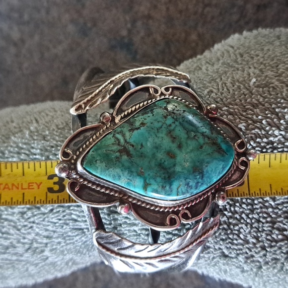 Vintage Turquise Silver Bracelet. Reasonable offers considered. 2 1/4 x 2 inches - Picture 16 of 16